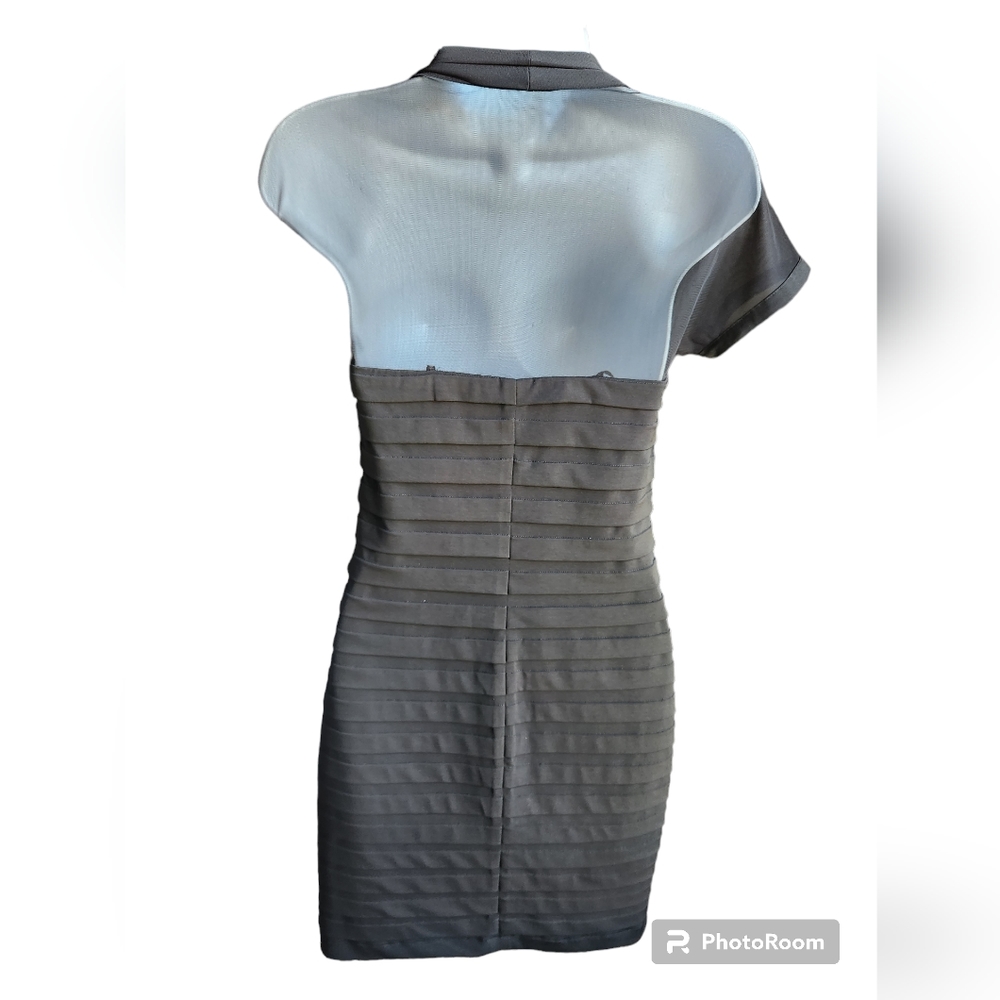 Maggy London Black Stretch Dress Mesh Sleeves Size 4P - Picture 2 of 3